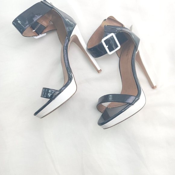 Milano Womens Black Leather Open Toe Stiletto Heel Ankle Strap Sandals Size 8 - Picture 3 of 13